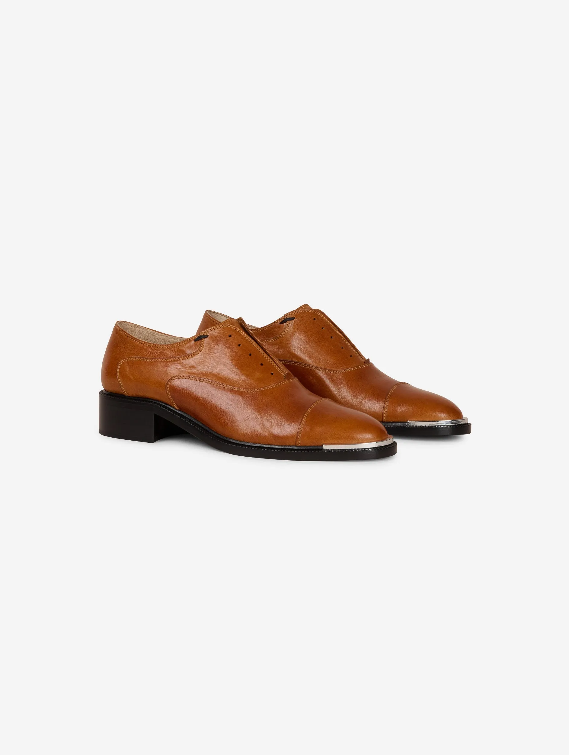 Derbies in caramel leather