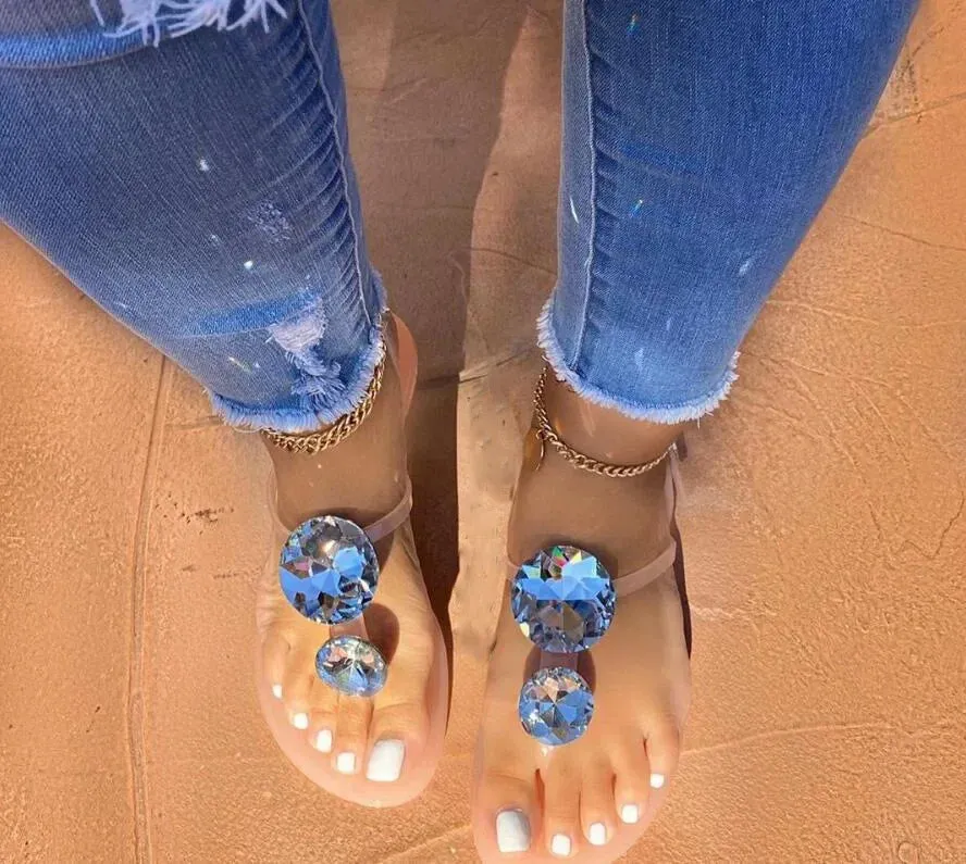 Lager Size Women Sandal Summer Explosion Diamond Woman Sandals Female Crystal Slippers Jelly Flat with Fashion Beach Shoes