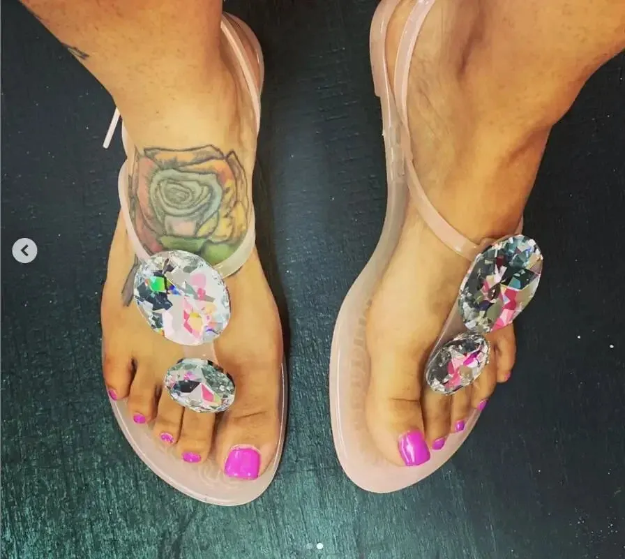 Lager Size Women Sandal Summer Explosion Diamond Woman Sandals Female Crystal Slippers Jelly Flat with Fashion Beach Shoes