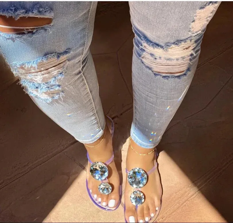 Lager Size Women Sandal Summer Explosion Diamond Woman Sandals Female Crystal Slippers Jelly Flat with Fashion Beach Shoes