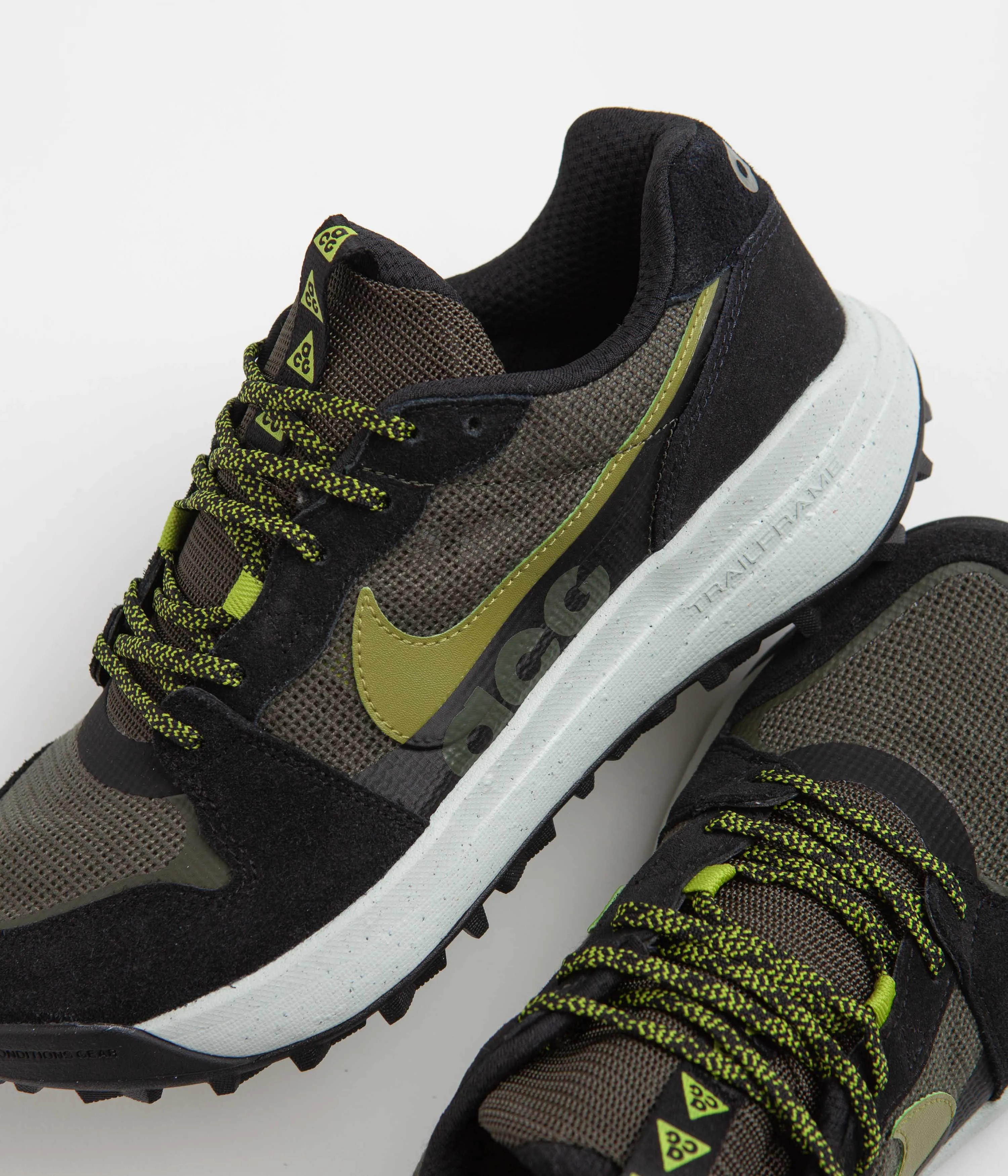 Nike ACG Lowcate Shoes - Cargo Khaki / Moss - Black - Bright Cactus