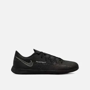 Nike Phantom GT2 Club Indoor Soccer Shoes