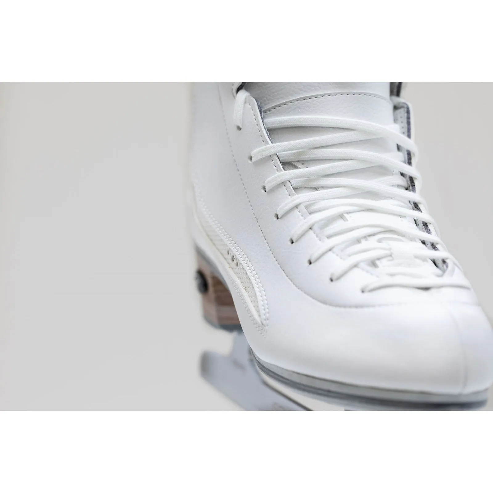 Riedell Vega, Skating Boot,  White, AA,B,D Width