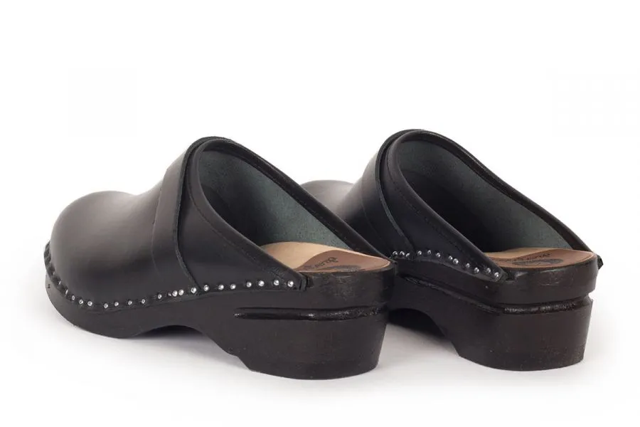 Smithy Leather Clog - All Black