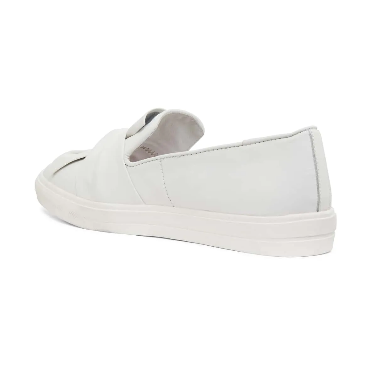 Talia Flat in White Leather