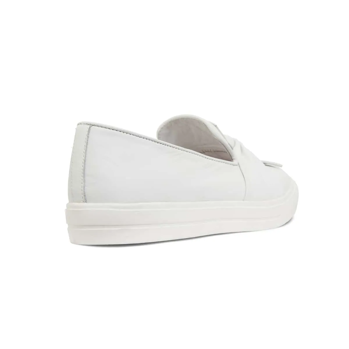 Talia Flat in White Leather