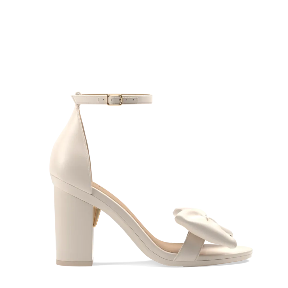 The Pashionista - Ivory Satin Bow   Block Heel Kit 4 Ivory