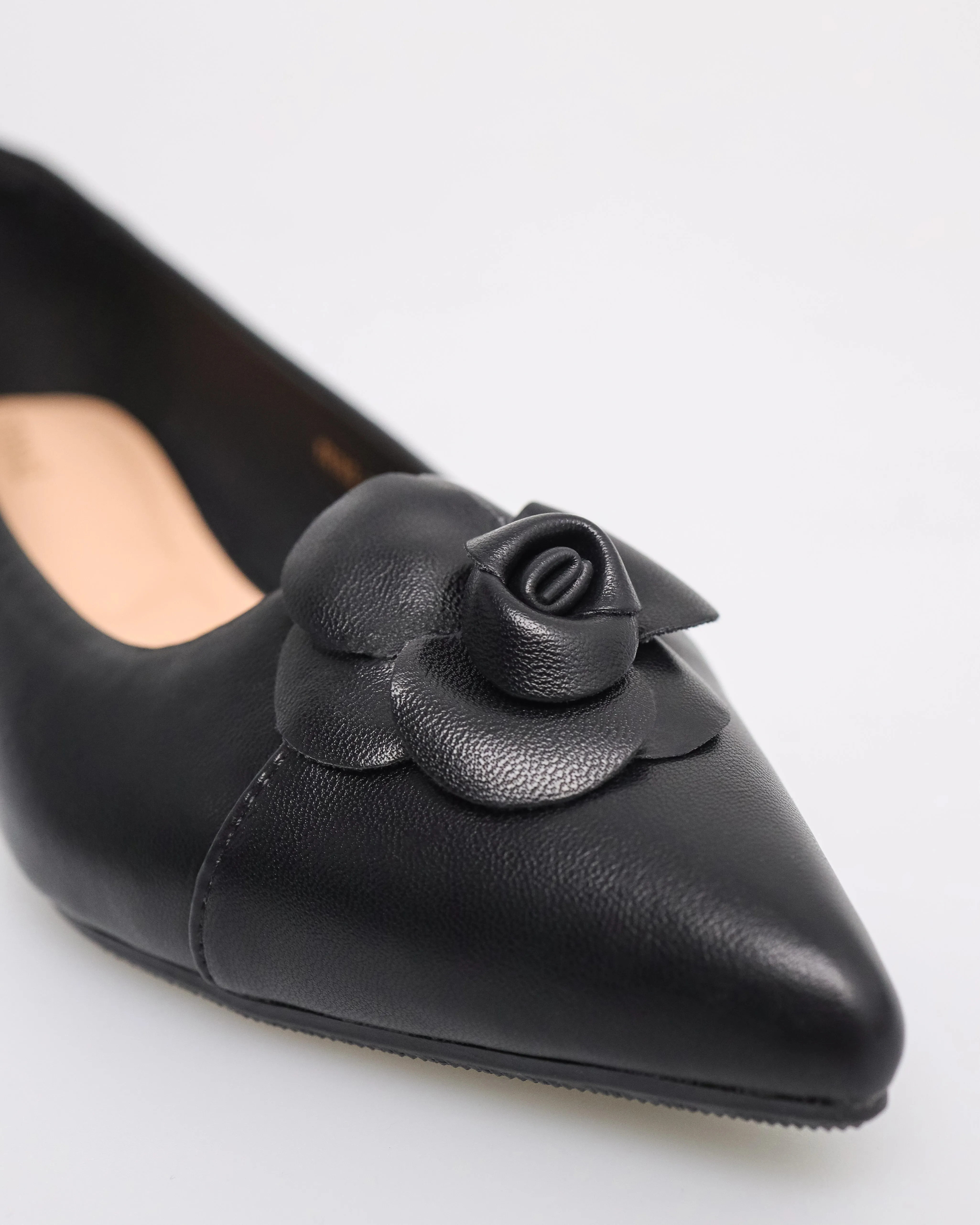 Tomaz YX183 Ladies Flower Bow Flats (Black)