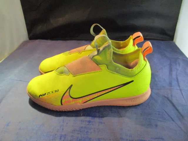 Used Nike Air Zoom Indoor Soccer Shoes Youth Size 2.5